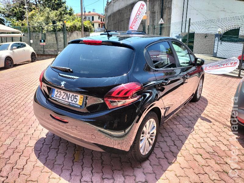 PEUGEOT 208 1.5 BLUEHDI SIGNATURE  Gasóleo 
