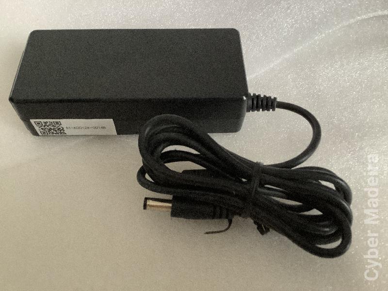 Carregador YD-ZN1200400-A01  12V  4A