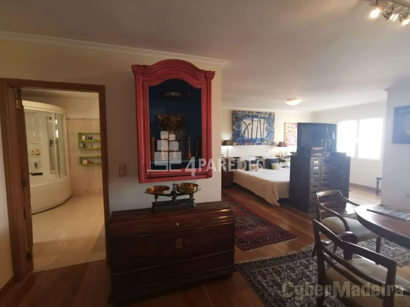 Apartamento T5 para Venda São Martinho, Piornais