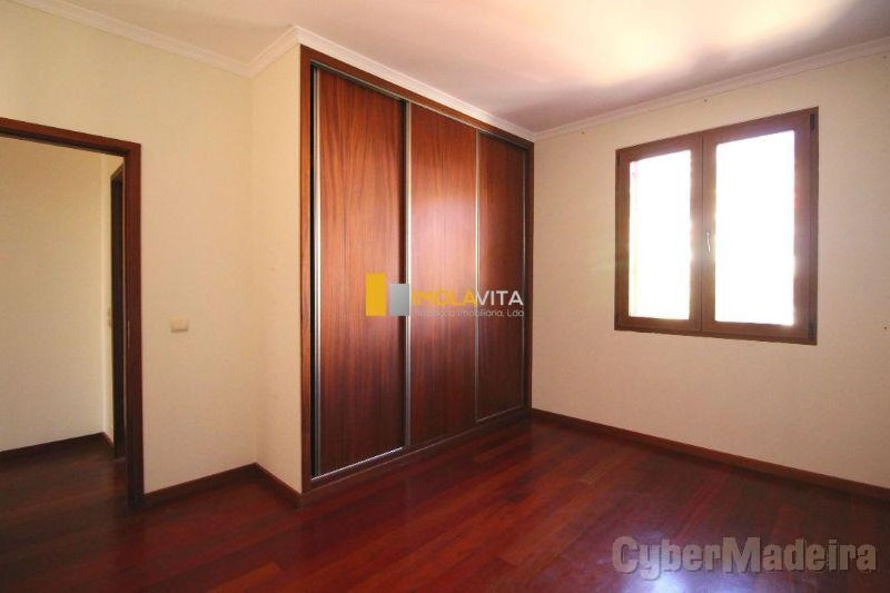 Moradia T4 para Venda Santa Maria Maior, Boavista