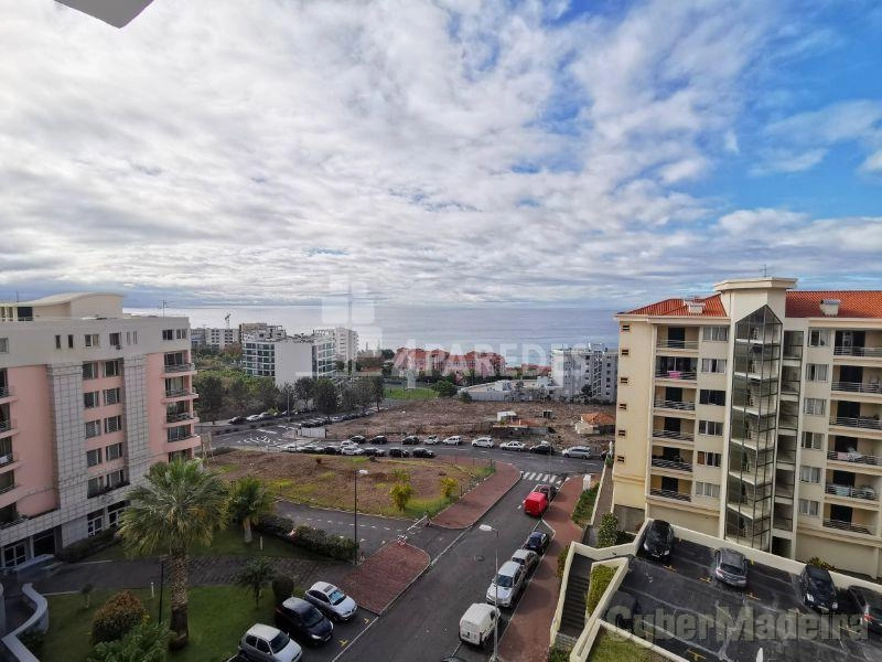 Apartamento T5 para Venda São Martinho, Piornais