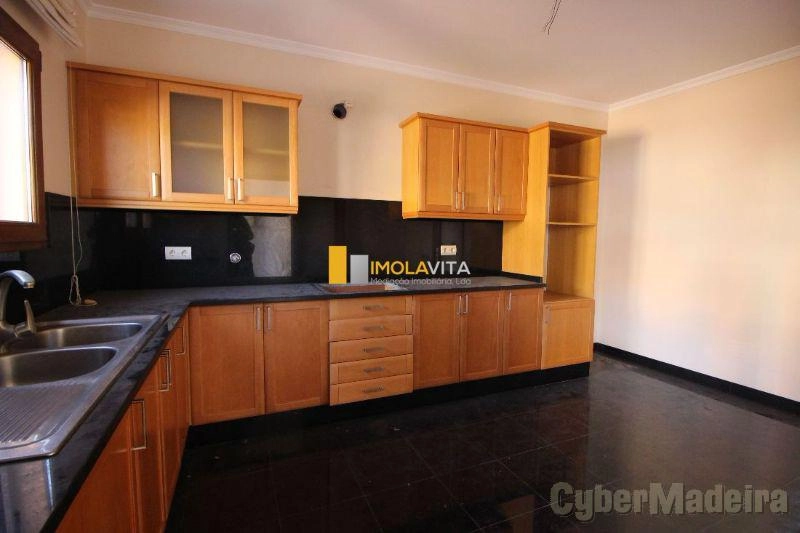 Moradia T4 para Venda Santa Maria Maior, Boavista