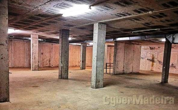 Garagem, estacionamento Outros para Arrendamento São Martinho, Pilar