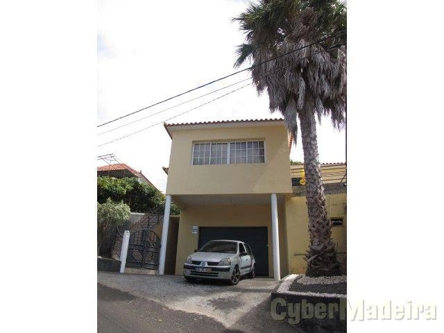 Moradia T3 para Venda Prazeres, Igreja