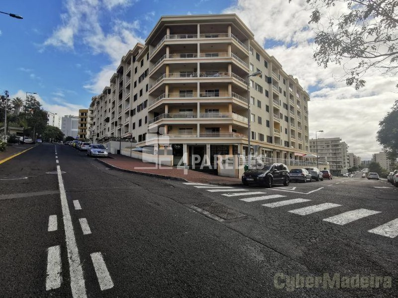 Apartamento T5 para Venda São Martinho, Piornais