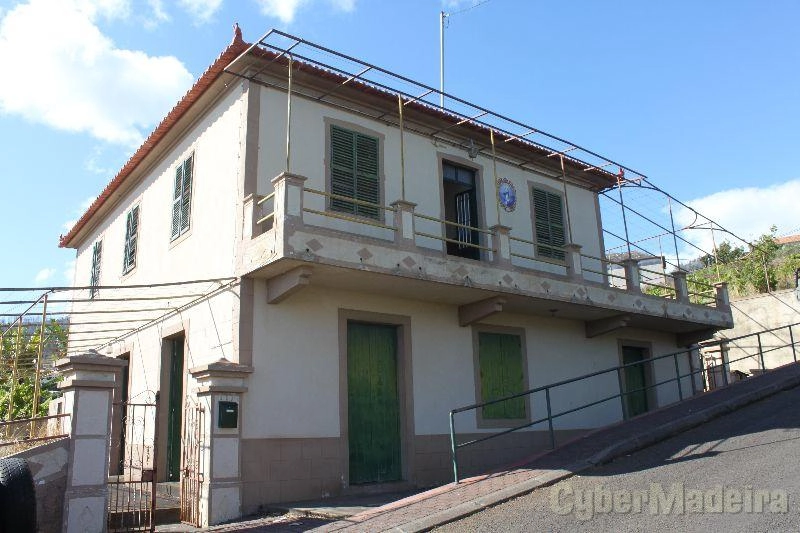 Herdade e Quinta T3 para Venda Calheta, Salão