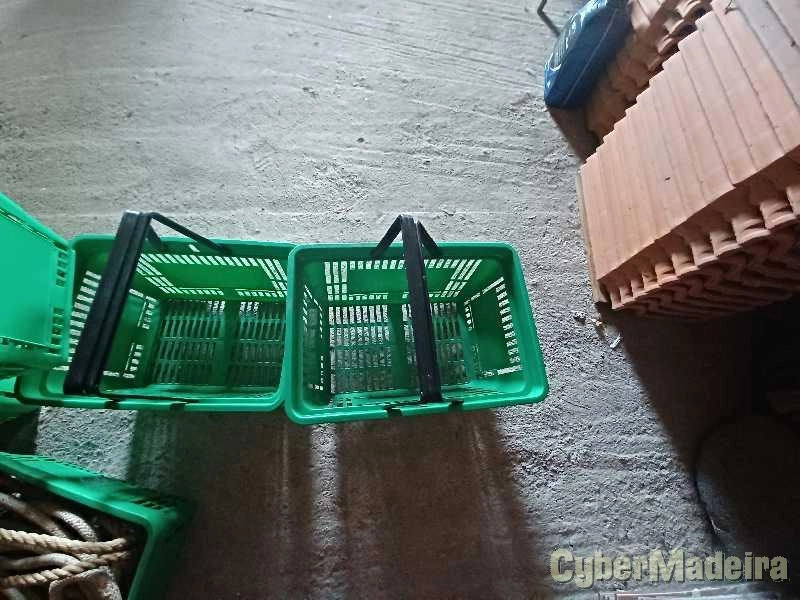 Vendo cestos de supermercado