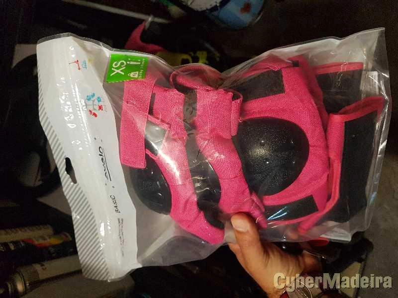 Vendo patins,capacete e todas as proteções