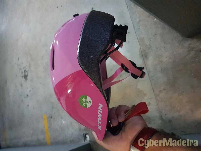 Vendo patins,capacete e todas as proteções
