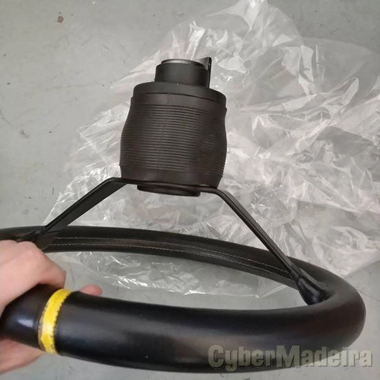 Volante OMP + Cubo Peugeot 106