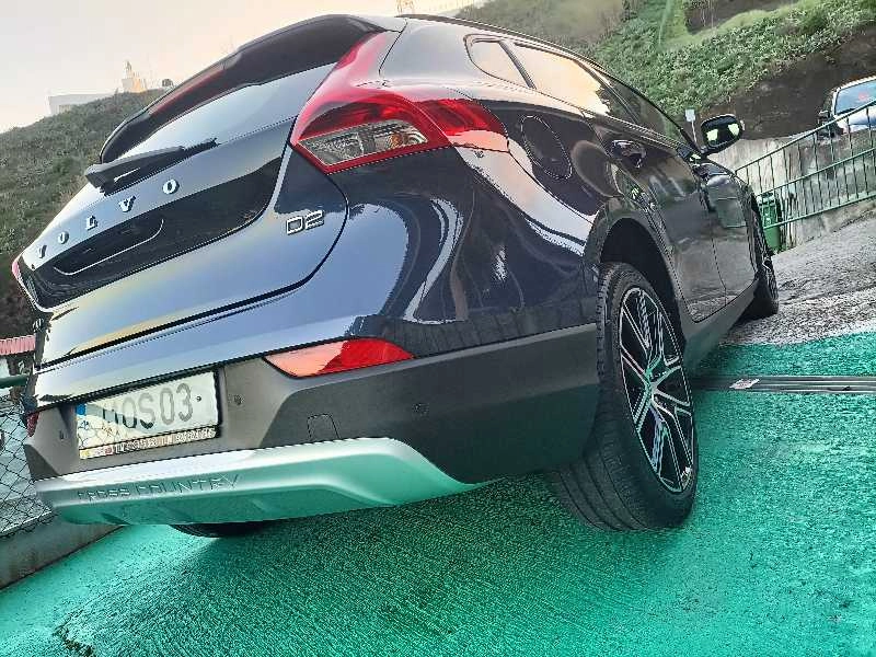 VOLVO V40 1.6d 115cv CROSS COUNTRY Gasóleo