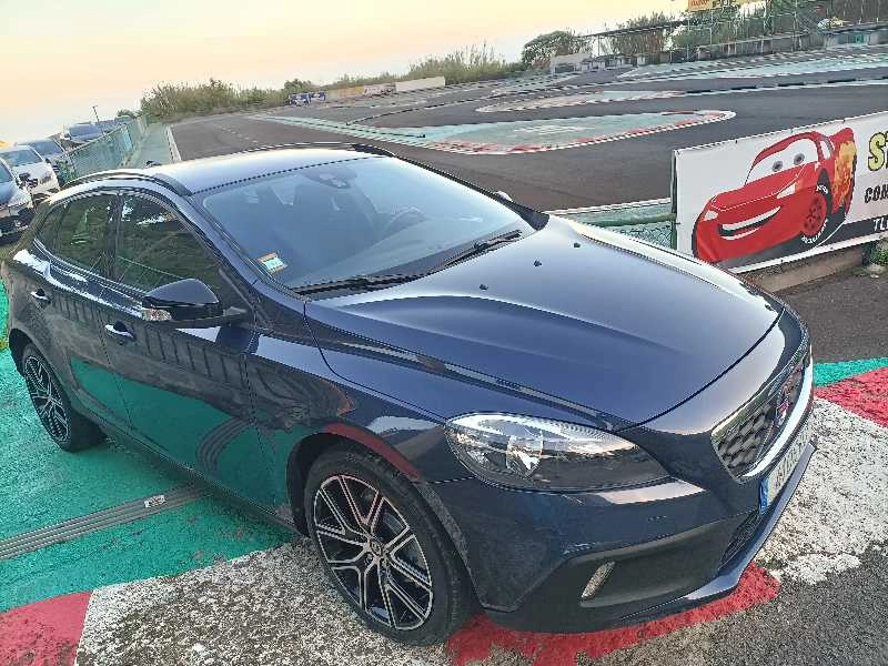 VOLVO V40 1.6d 115cv CROSS COUNTRY Gasóleo