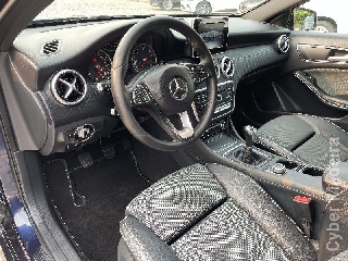 MERCEDES A 180d Urban Gasóleo