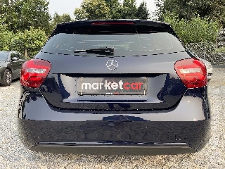 MERCEDES A 180d Urban Gasóleo