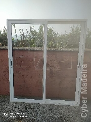 Vendo janela de correr usada