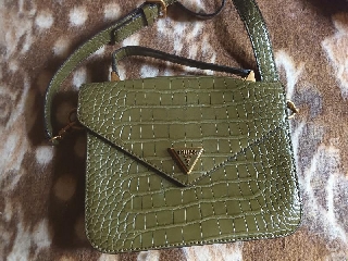 Vendo mala guess usada