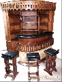 Bar de sala com bancos em madeira