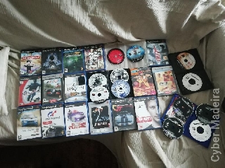 Jogos ps2 e ps1 e cartão de 8gbs  Outros