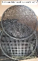 Grelha em Metal para Altifalante de 38cm (15 polegadas) em bom estado. 10€ pelo par.