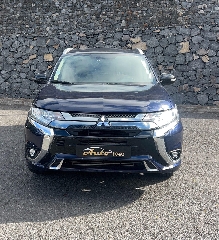 MITSUBISHI OUTLANDER Mitsubishi / Outlander 2.2 DI-D Instyle Connect 4WD 7 lugares Gasóleo