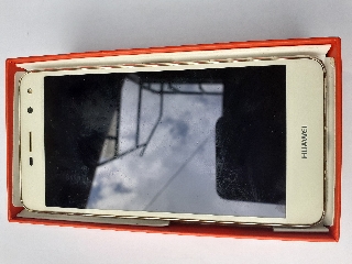 vendo telemóvel branco usado em boas condições 