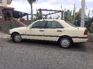 MERCEDES 200 taxi1800,00 Gasóleo 