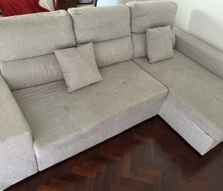 Sofa cinzento 