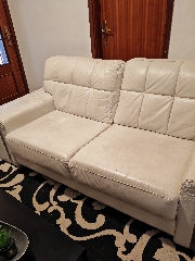 Vende-se Sofá em pele branco 
