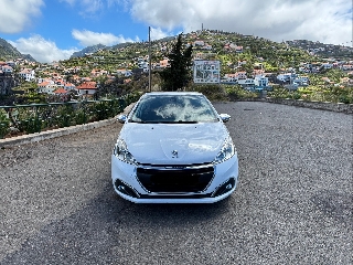 PEUGEOT 208 ADblue Gasóleo 