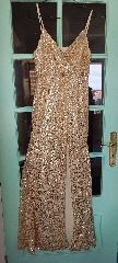 Vestido comprido dourado tamanho M 