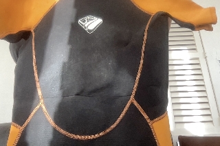 Fato de borracha deeply tamanho S formato curto