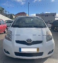 TOYOTA YARIS 1.0 vvt-i rockinrio Gasolina