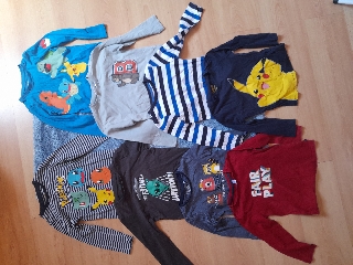 Roupa Criança 4/6 cada 2,50 ou 15eur Lote