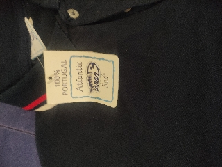Polo Azul com etiqueta