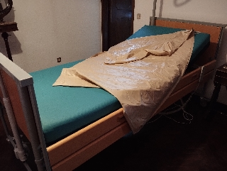 Cama articulada elétrica + colchão visco-elástico + colchão de pressão alternada
