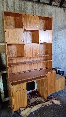 Secretária com estante