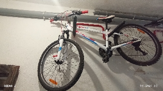 Outras Outros Menino Vendo 3 bicicletas