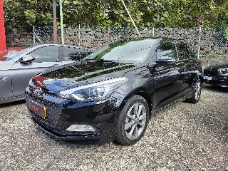 HYUNDAI I20 1.1 CRDI COMFORT Gasóleo