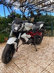 Benelli BN125 125 cc Sport, turismo