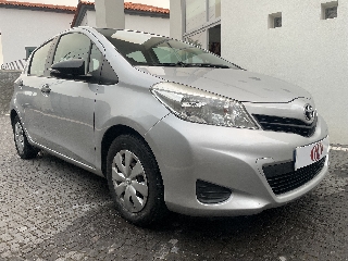 TOYOTA YARIS 1.4 D4D 90CV Gasóleo
