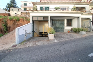 Garagem, estacionamento Outros para Arrendamento