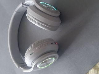 Ascultadores bluetooth !!