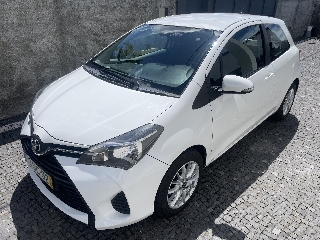 TOYOTA YARIS 1.4 D4D 90cv Gasóleo
