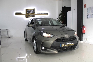TOYOTA YARIS 1.5 HDF COMFORT HÍBRIDO/GASOLINA Híbrido