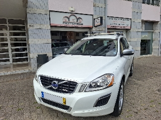 VOLVO XC 60 D4 2.0 R-Design Gasóleo