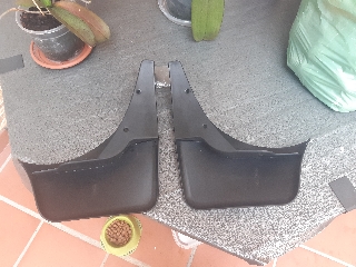 Palas das rodas traseiras originais do toyota Yaris 2- fase 2 (NP9)