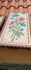 Quadros com ponto de Arraiolos grandes e pequenos