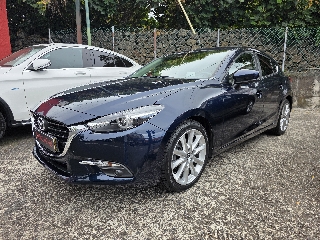 MAZDA 3 1.5 SKY-D EXCELLENCE Gasóleo