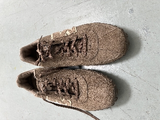 Sapatilhas marca Merrell 44
