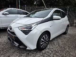 TOYOTA AYGO 1.0 VVT-i X-PLAY Gasolina